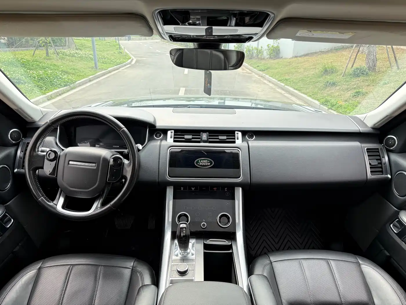Land Rover Range Rover Sport 2019 3.0 SC V6 Special Edition фото 5