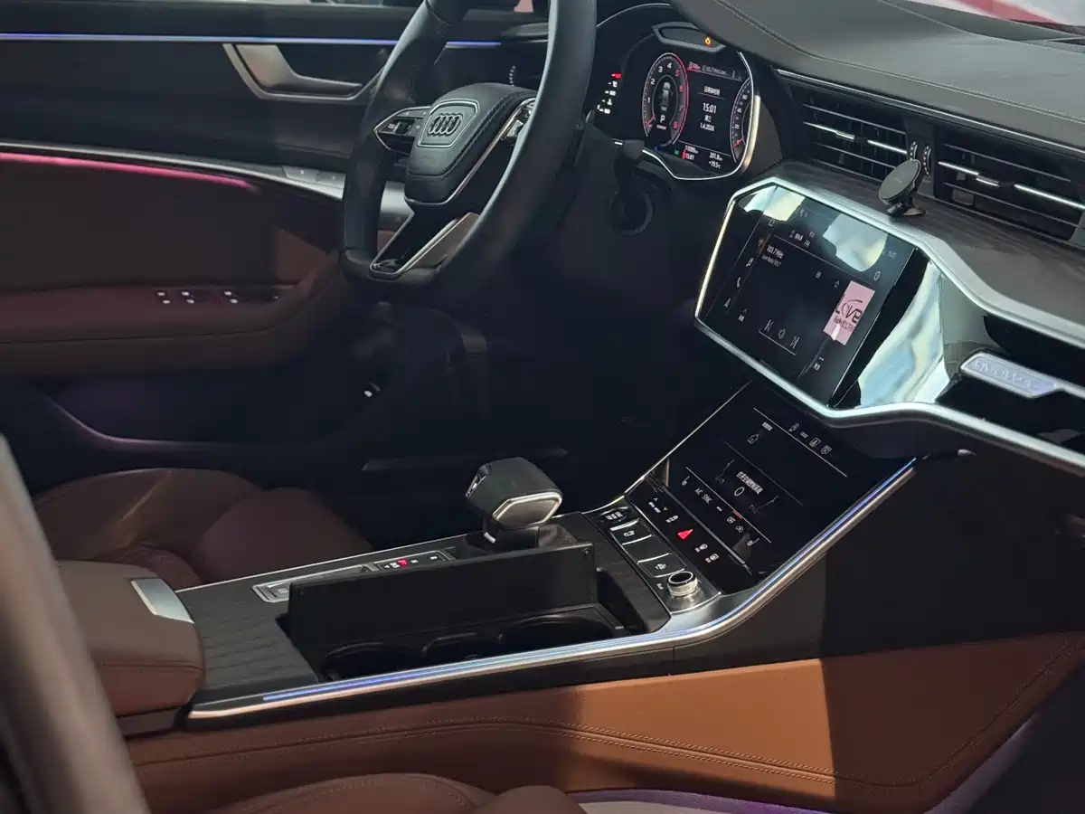 Audi A6L 2025 55 TFSI quattro Exclusive Sport фото 7