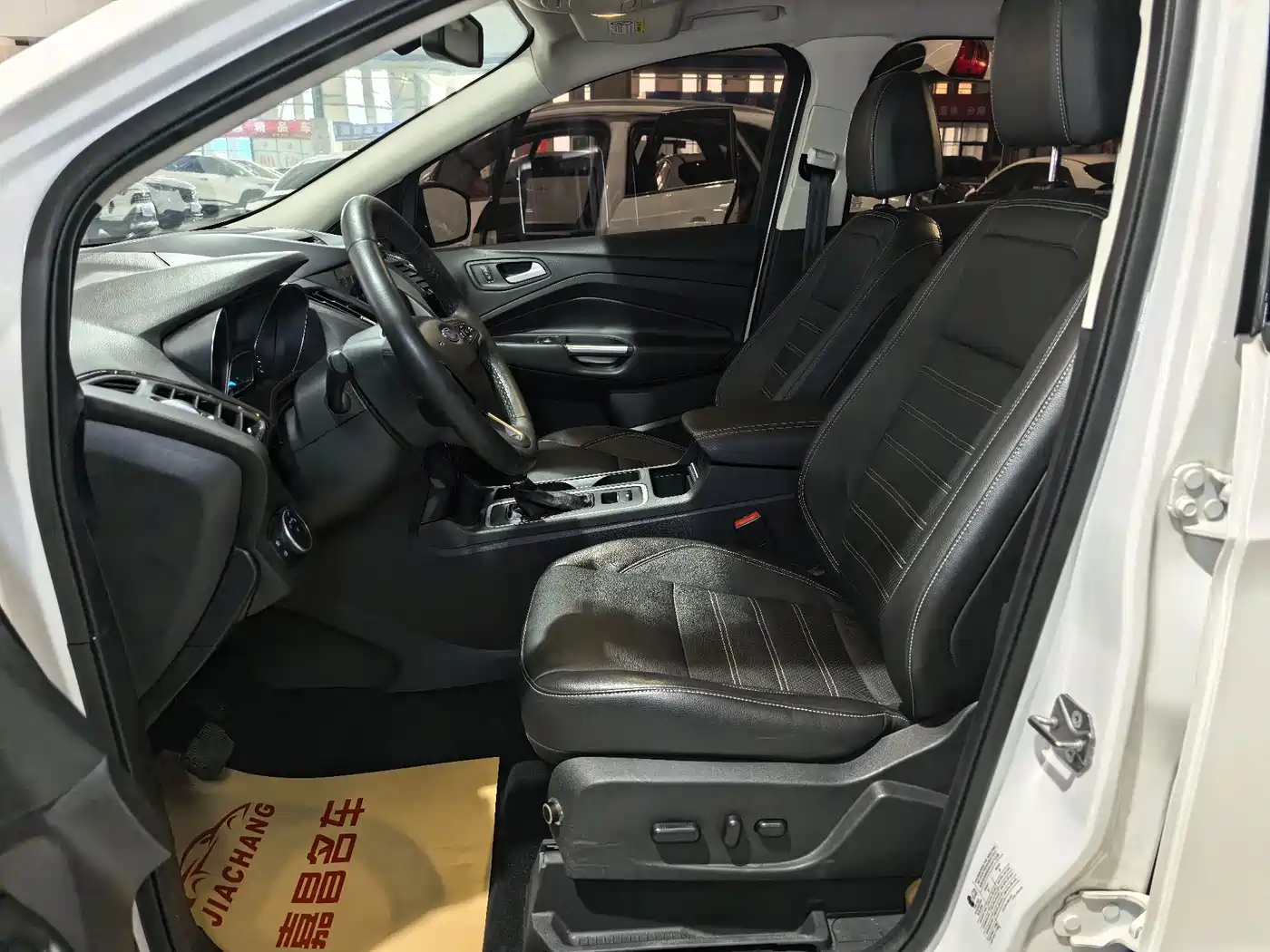 Ford Kuga 2019 2018 EcoBoost 245 AWD Luxury Wing