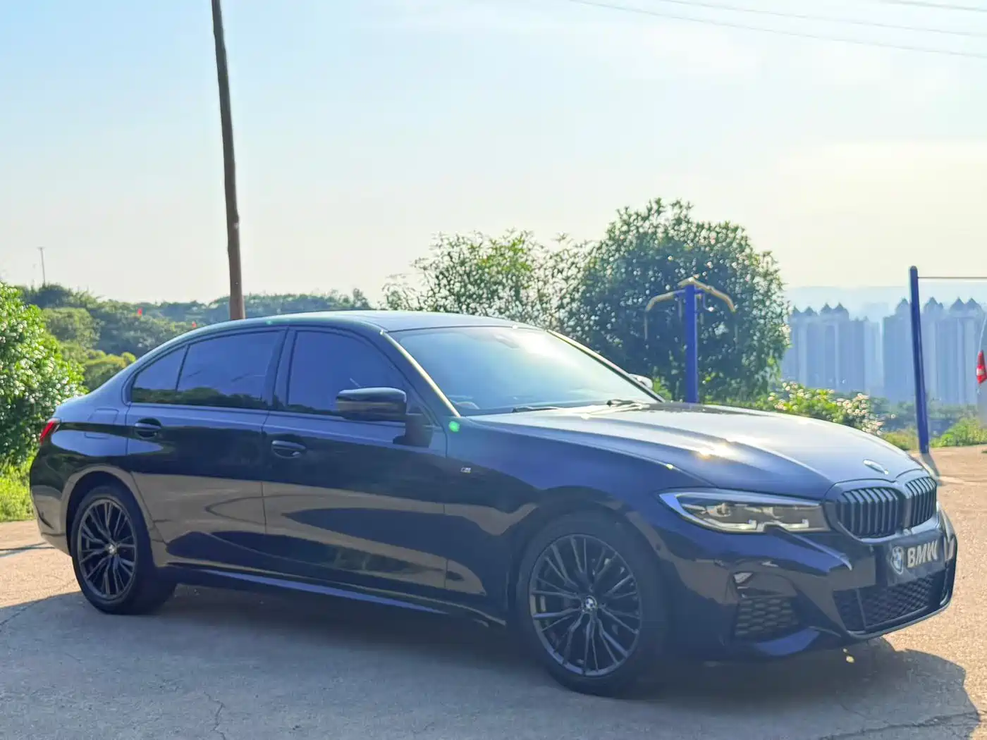 BMW 3 Series 2022 325Li M Sport Shadow Edition фото 3