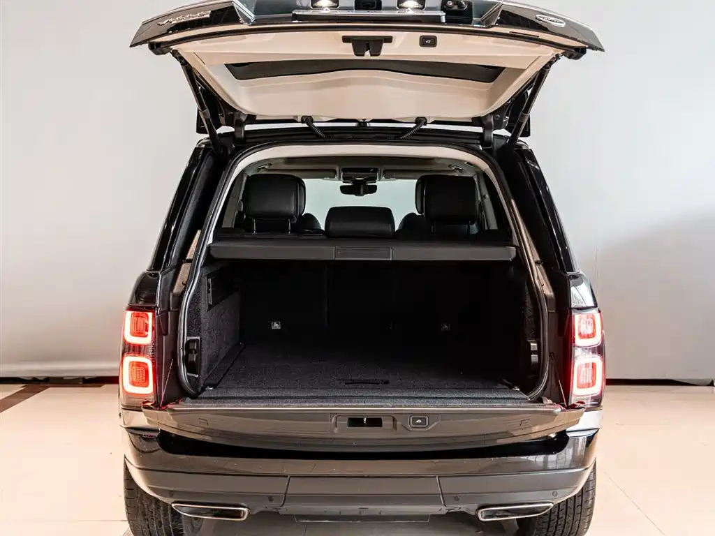Land Rover Range Rover 2019 3.0 SCV6 Heritage Edition фото 18