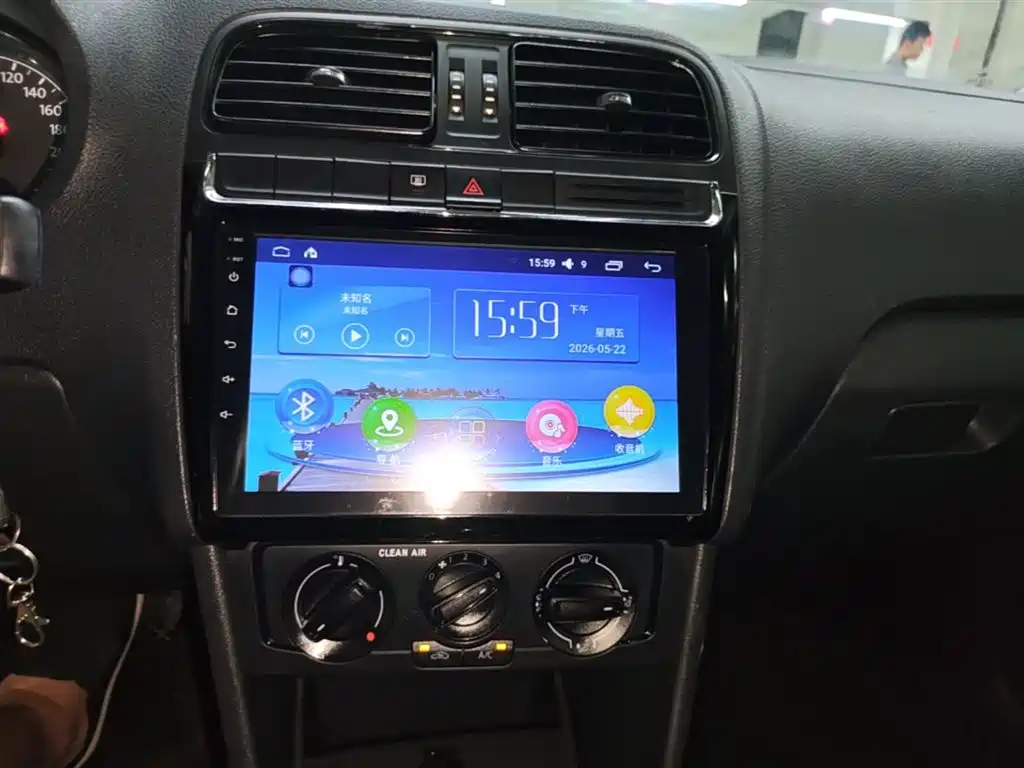 Volkswagen Polo 2016 1.4L Automatic Trend фото 13