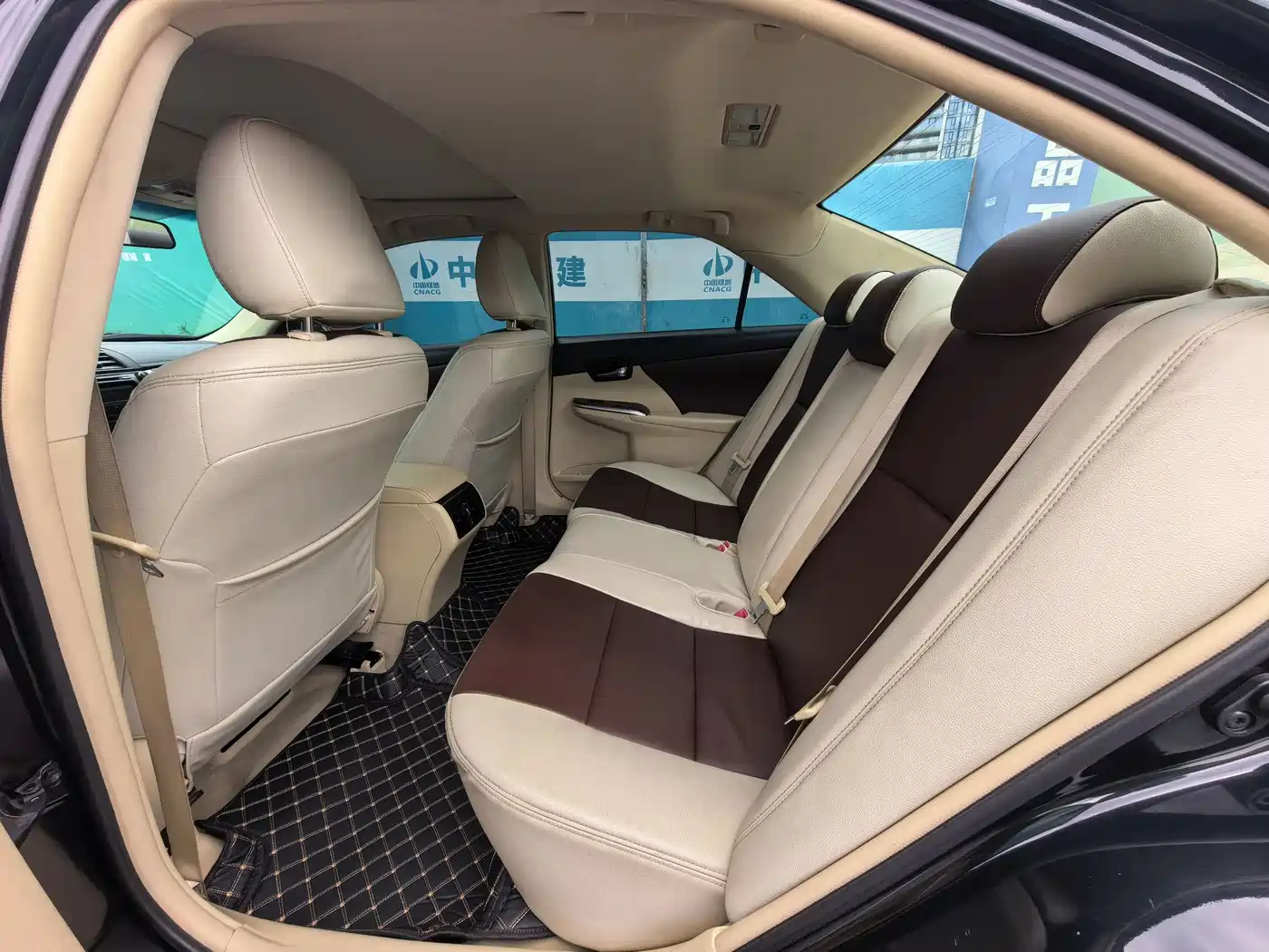 Toyota Camry 2016 2.0E 10th Anniversary Elite Edition фото 5