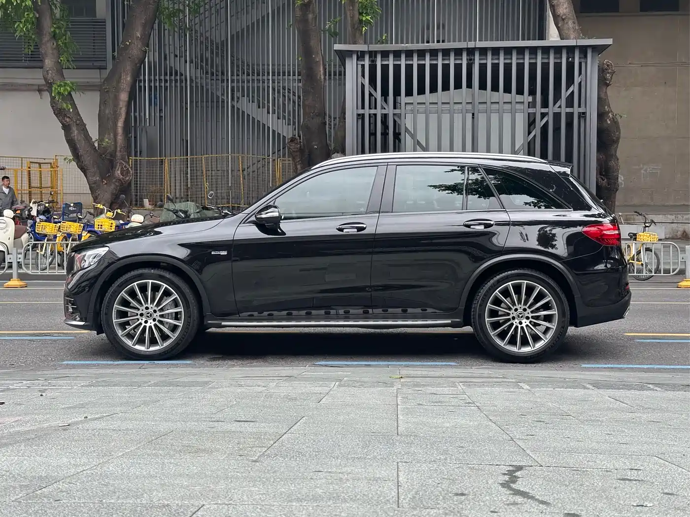 Mercedes-Benz GLC AMG 2017 AMG GLC 43 4MATIC фото 3