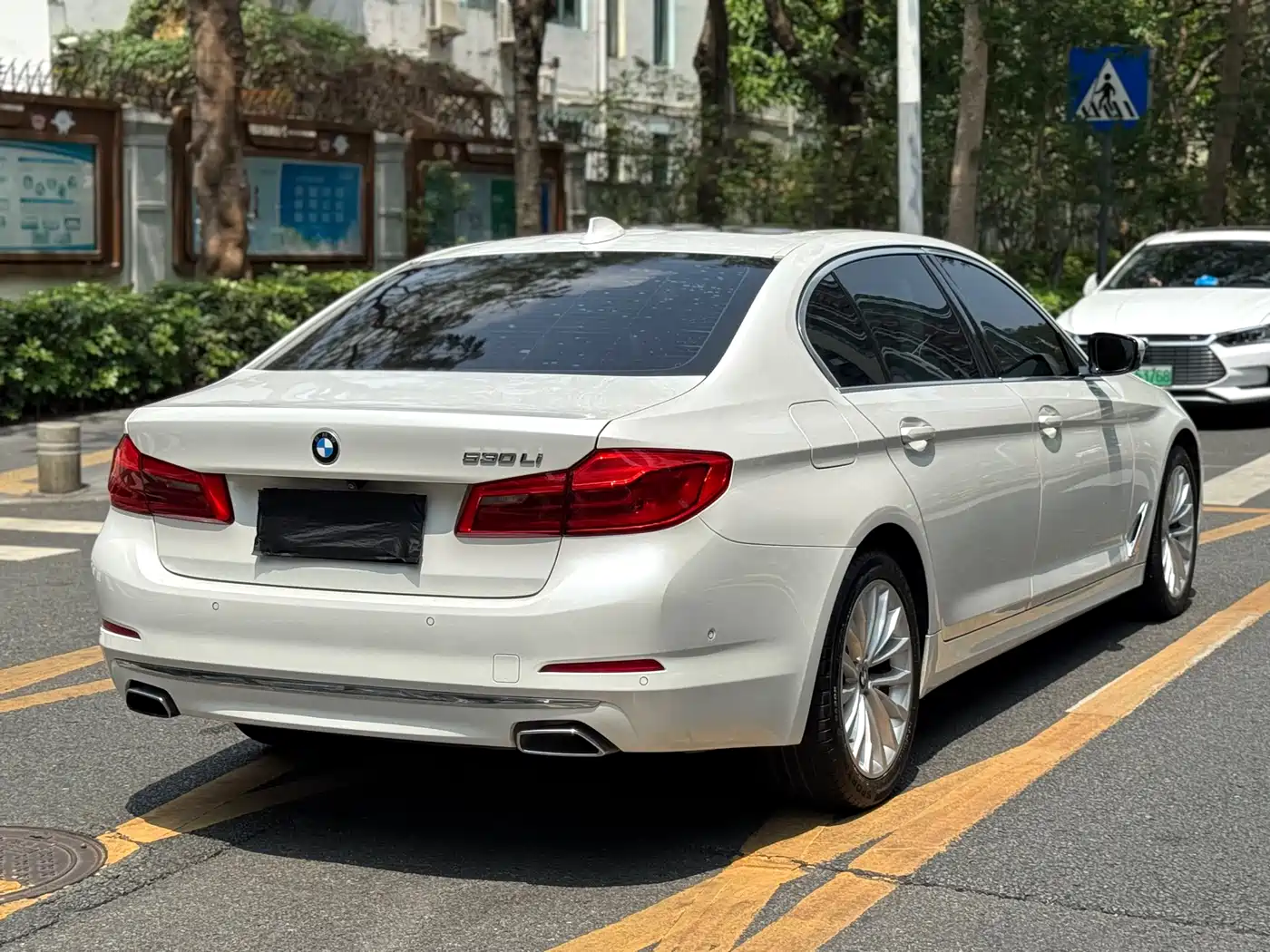 BMW 5 Series 2020 530Li Premium Luxury Package фото 22