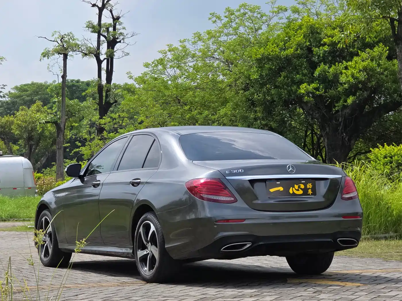 Mercedes-Benz E-Class 2017 E 200 Sport фото 9