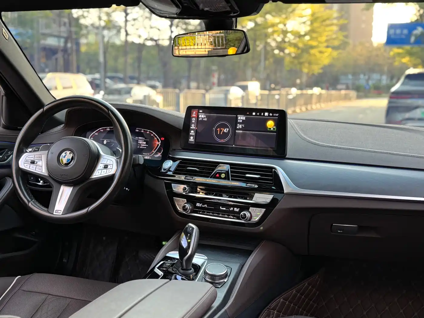 BMW 5 Series 2023 530Li Leading M Sport Package фото 10