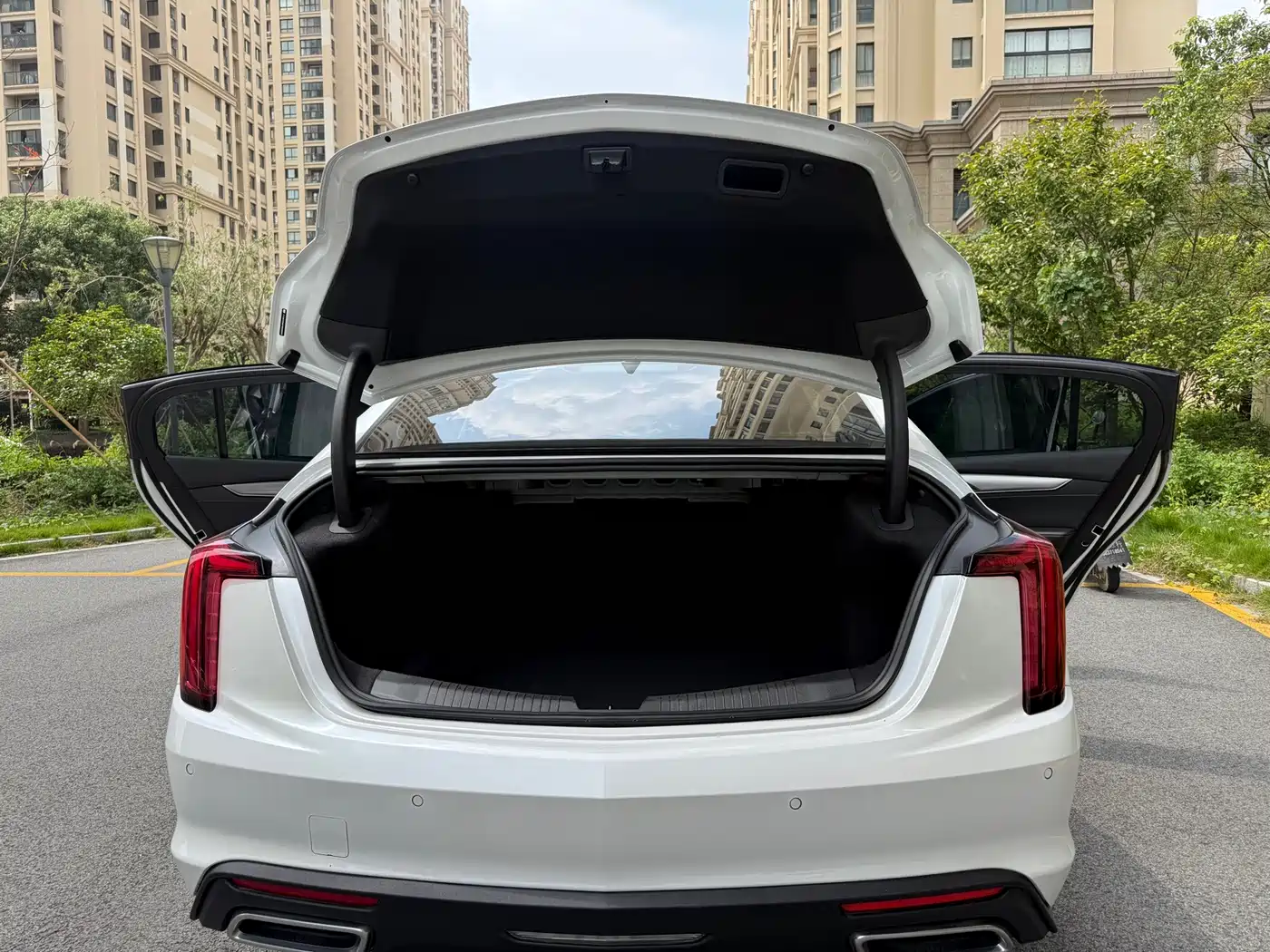 Cadillac CT5 2024 2024 28T Luxury Model Pro