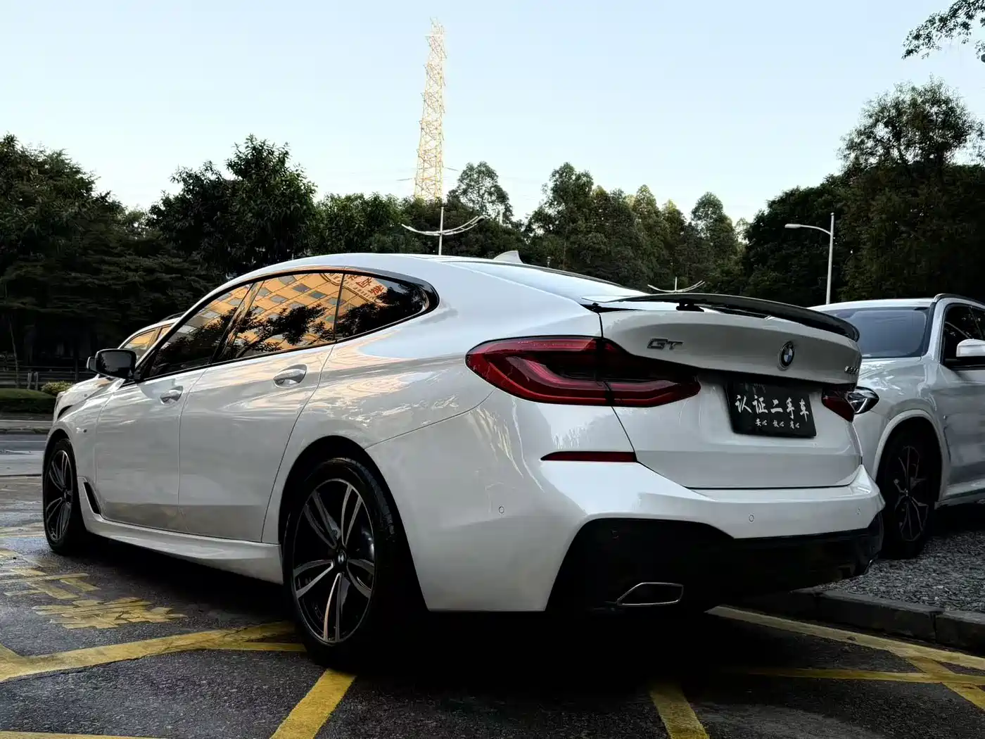 BMW 6 Series GT 2020 630i M Sport Package фото 3