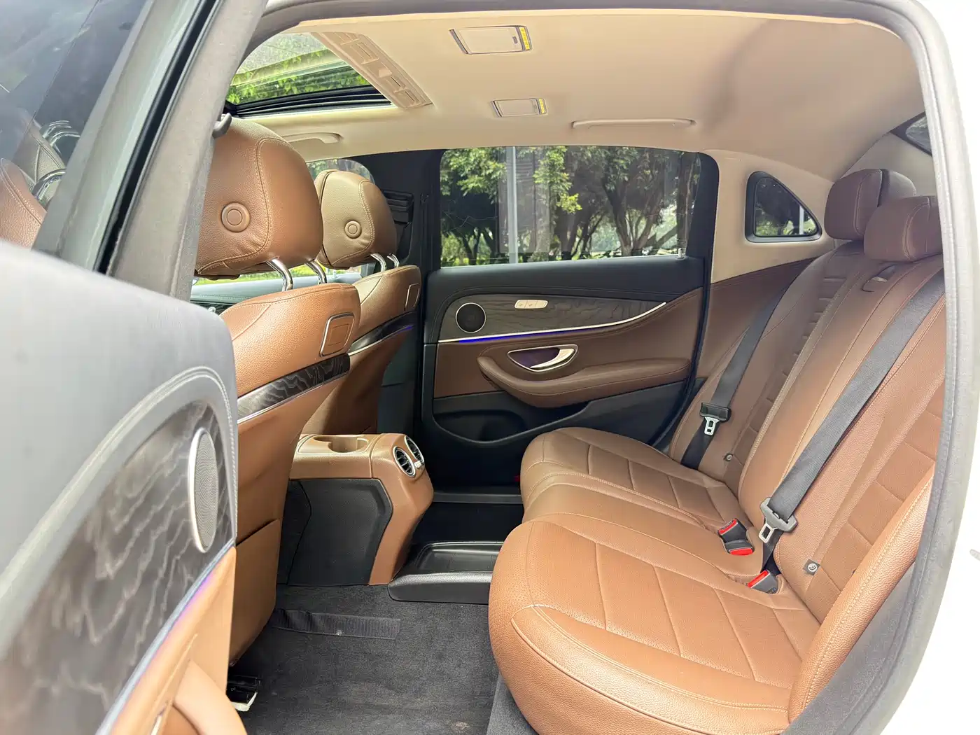 Mercedes-Benz E-Class 2016 E 200 L Sport Type фото 5
