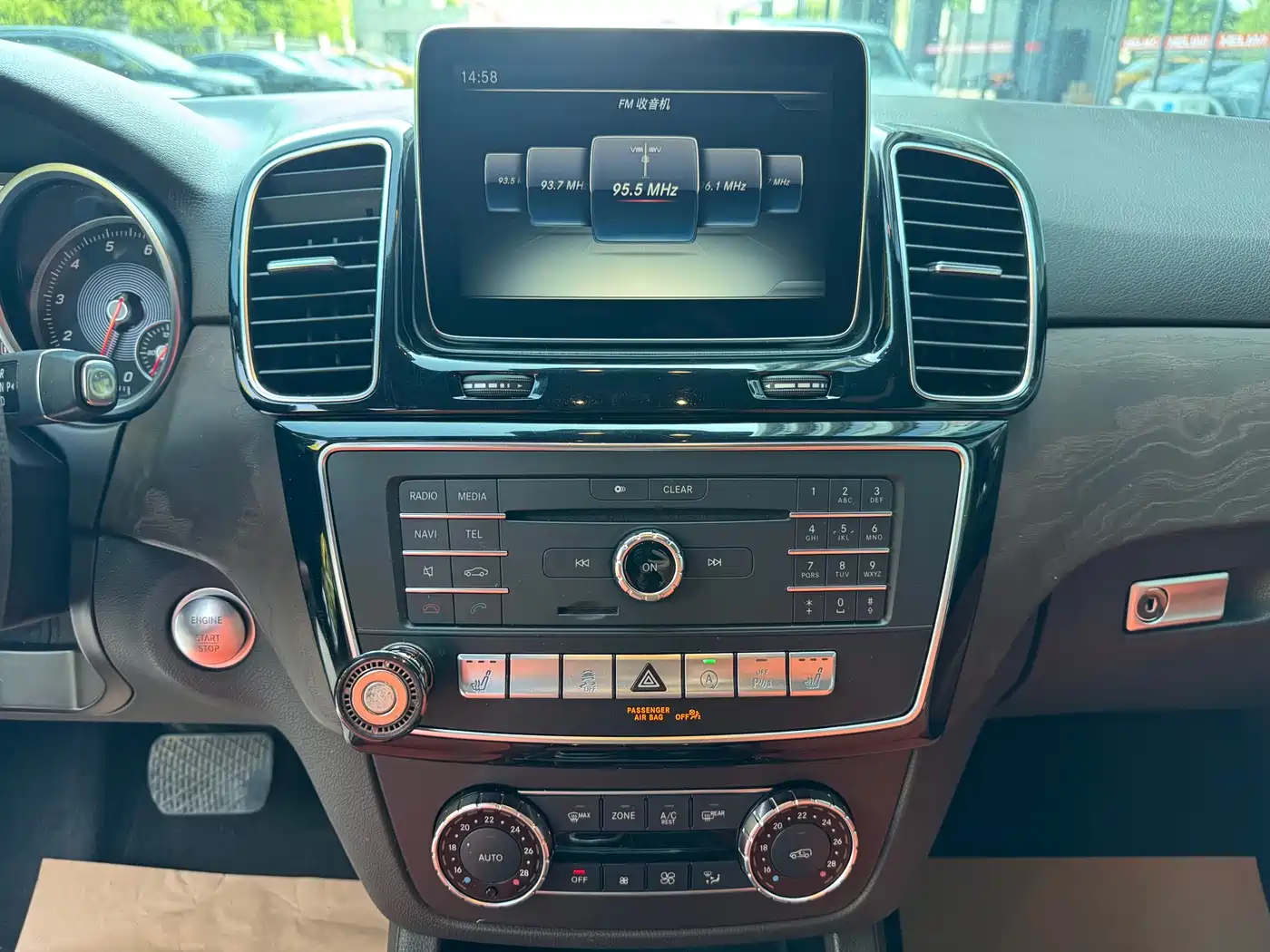 Mercedes-Benz GLE 2016 GLE 400 4MATIC фото 10