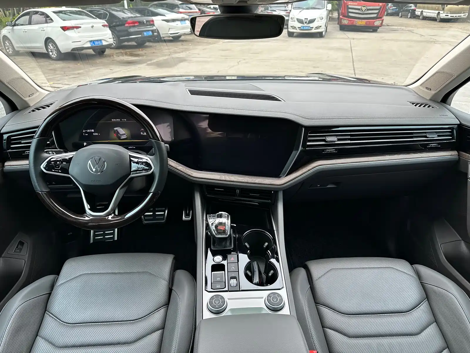Фото 6 - Volkswagen Touareg
