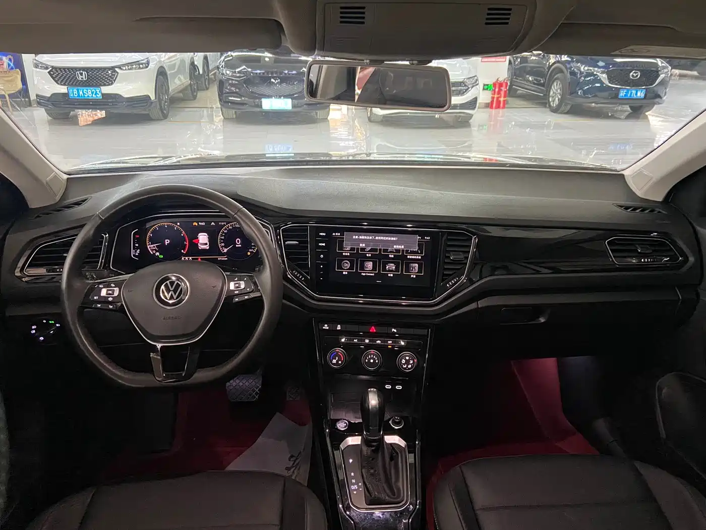 Volkswagen T-ROC 2022 280TSI DSG 2WD Comfort PLUS фото 9