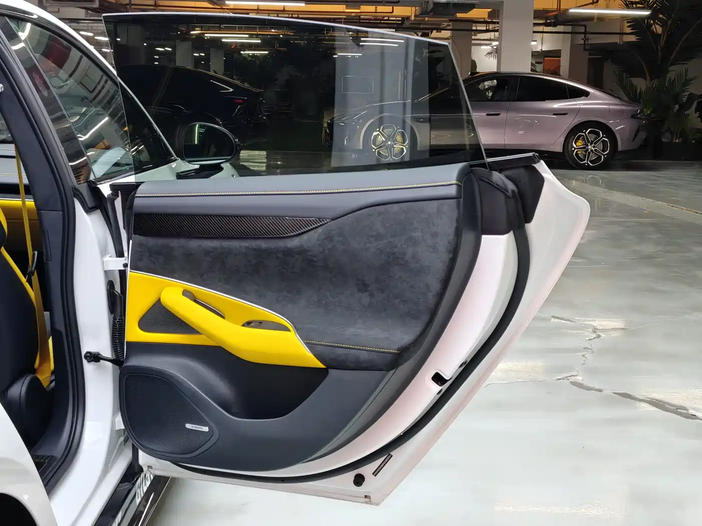 XIAOMI CAR XIAOMI SU7 ULTRA