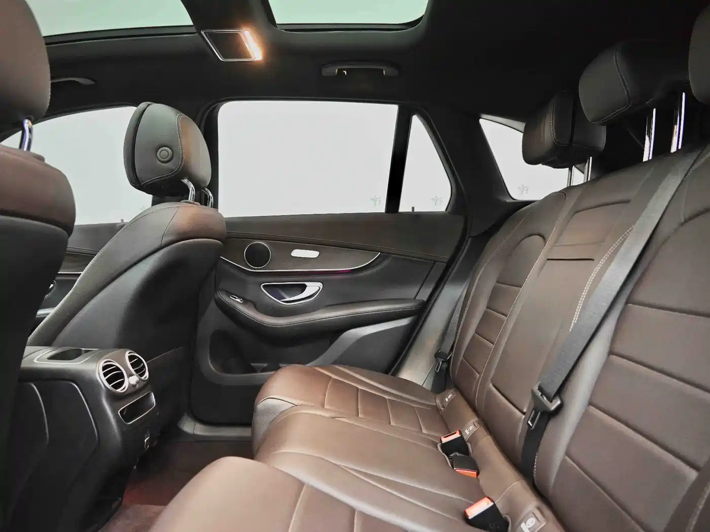 Mercedes-Benz GLC 2020 GLC 260 L 4MATIC Luxury фото 24