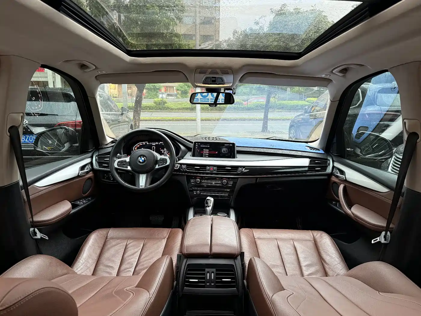 BMW X5 (Import) 2018 xDrive35i Elegant Model фото 11