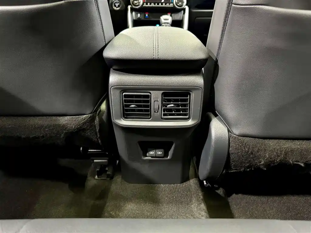 Toyota Wildlander 2023 Hybrid 2.5L E-CVT AWD Premium Edition фото 23