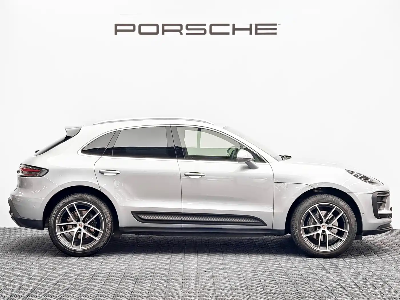 Porsche Macan 2023 Macan 2.0T фото 16