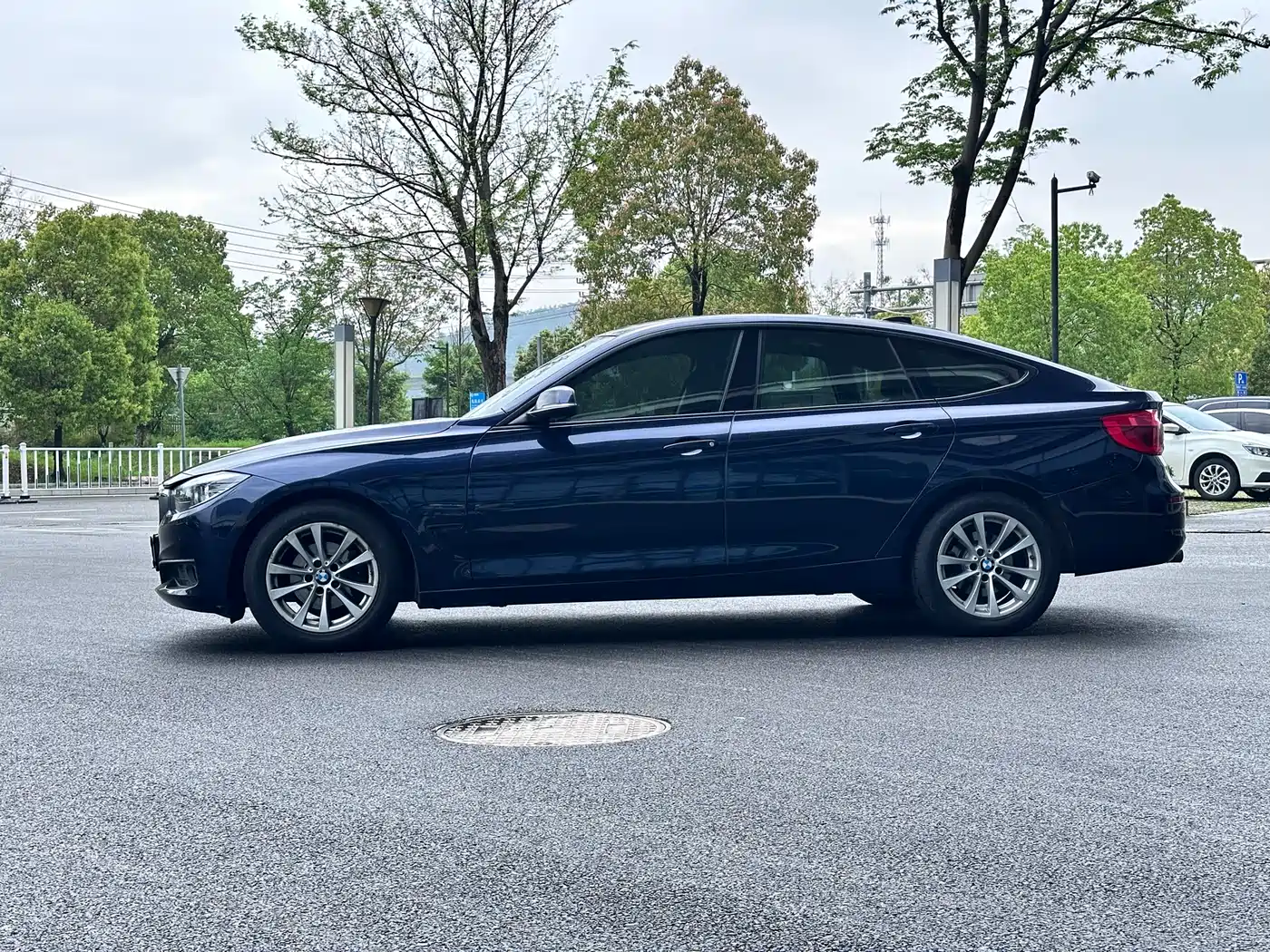 BMW 3 Series GT 2016 320i Fashion Style фото 4
