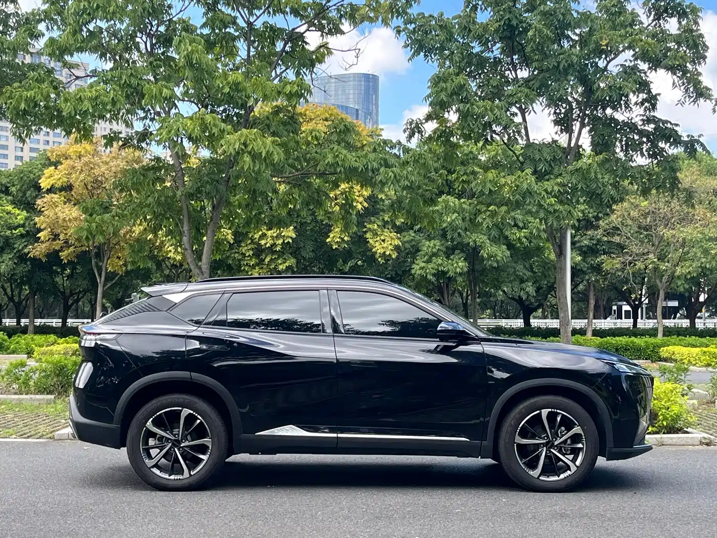 Dongfeng Aeolus Haohan 2025 2024 Glory Edition DH-i 1.5T Luxury