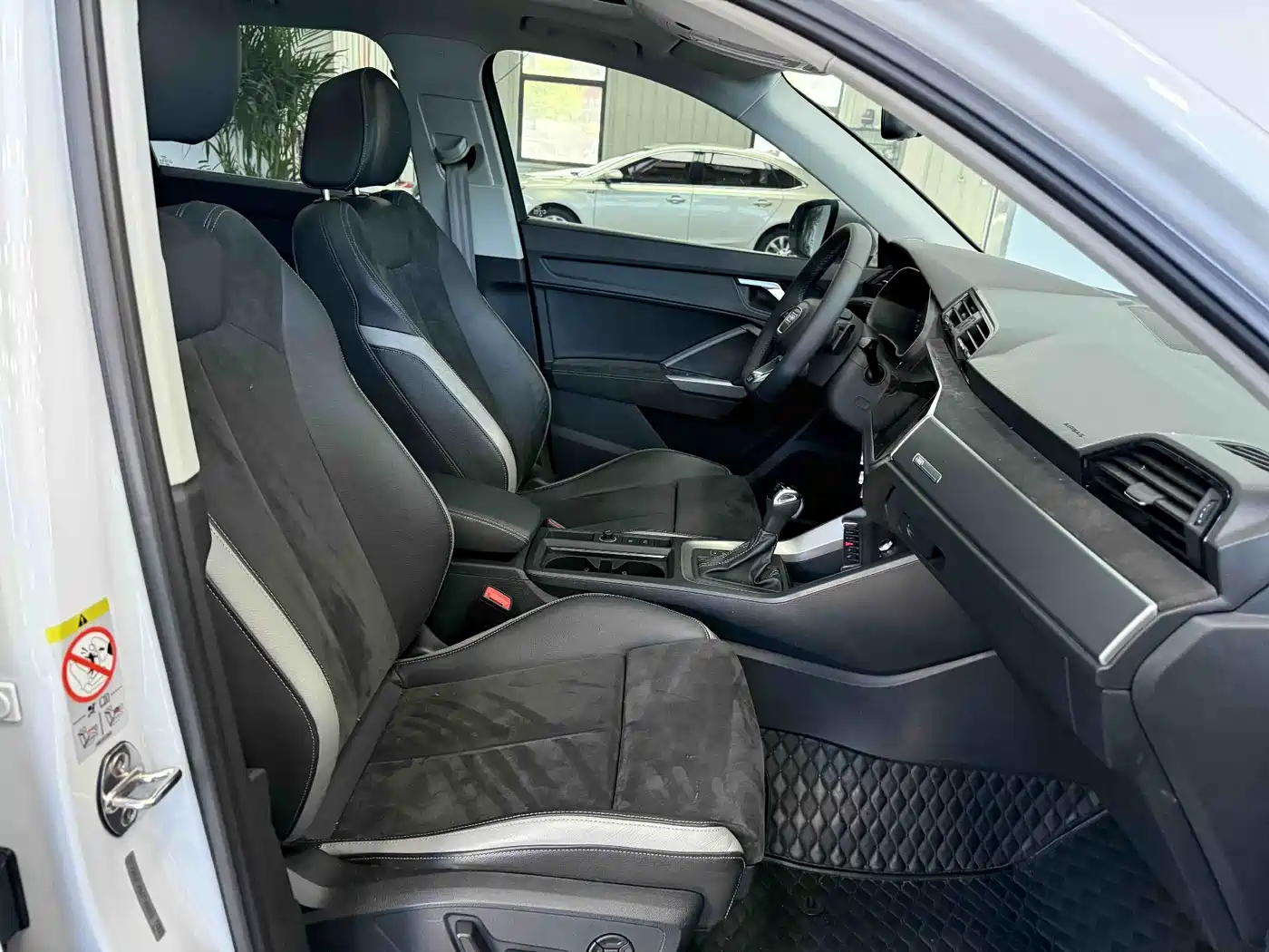 Audi Q3 2022 35 TFSI Fashion Dynamic фото 18