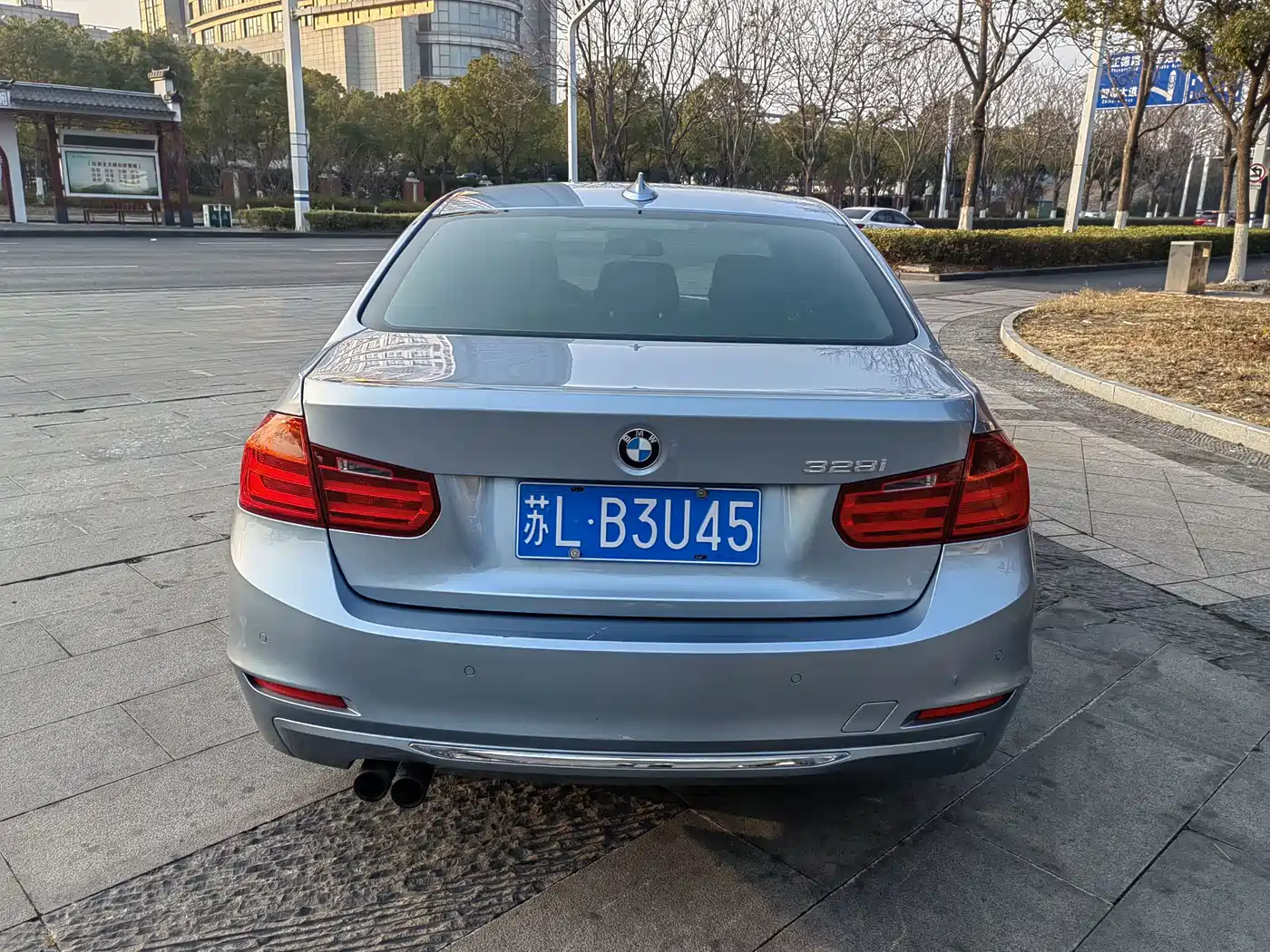 BMW 3 Series (Import) 2013 328i Sport Design Package фото 4