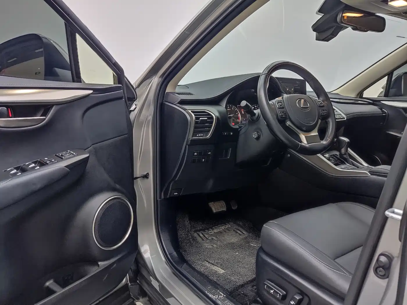 Lexus NX 2020 200 AWD F Sport China V фото 7