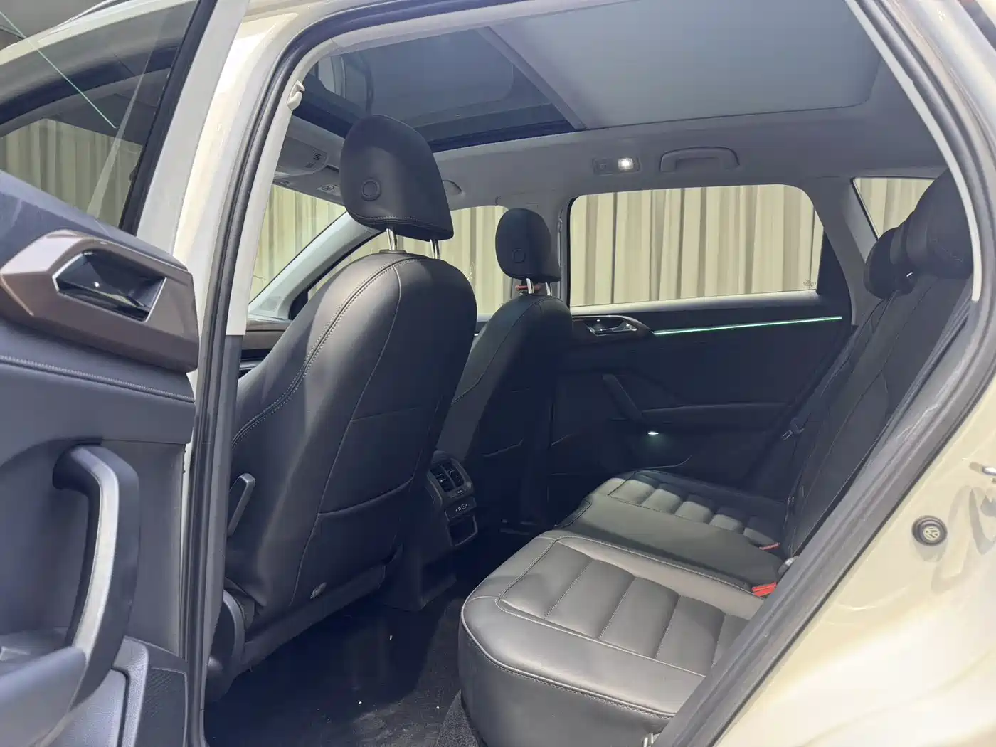 Volkswagen Tharu 2021 Model 280TSI 2WD Luxury Edition фото 12