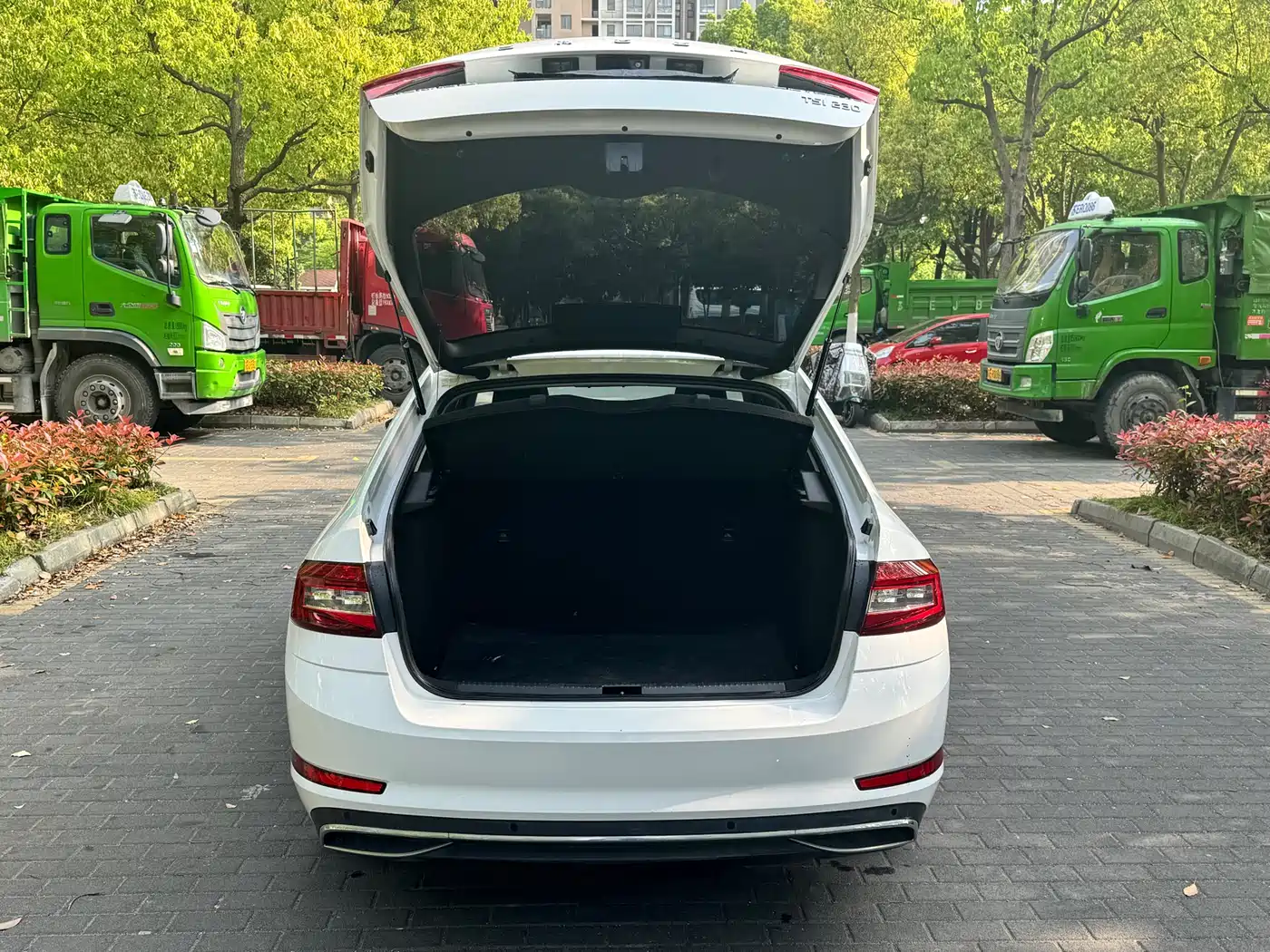 Škoda Octavia 2019 TSI230 DSG Smart Luxury Edition China V фото 13