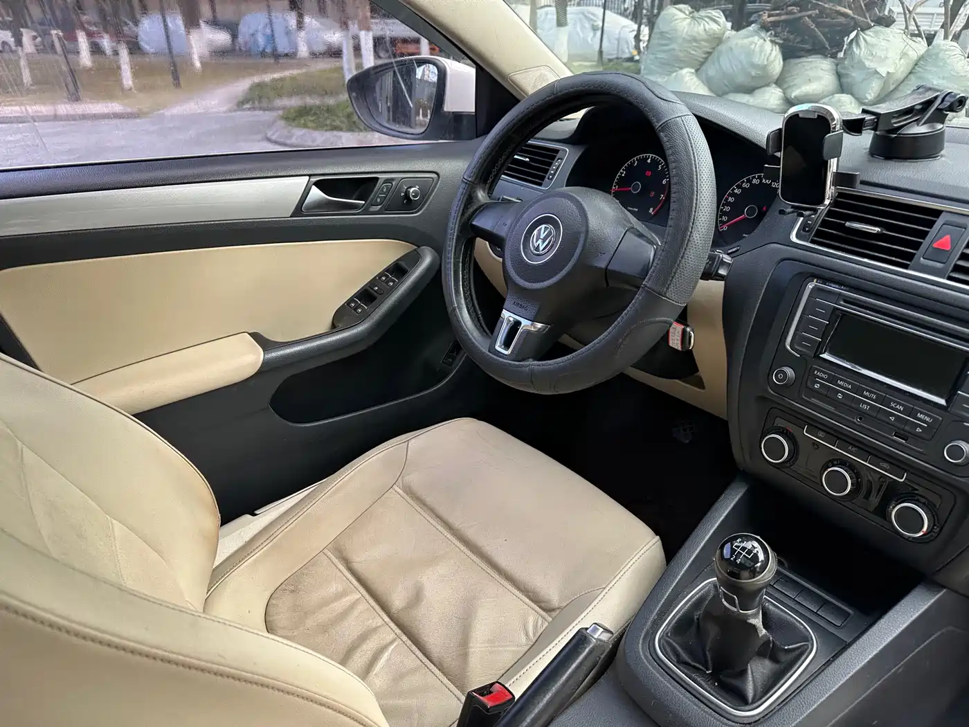 Volkswagen Sagitar 2014 1.6L Manual Comfort фото 17