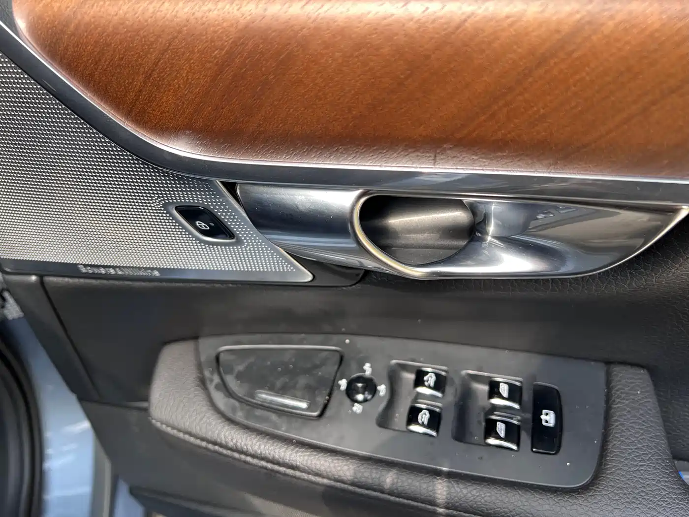 VOLVO S90 PLUG IN HYBRID