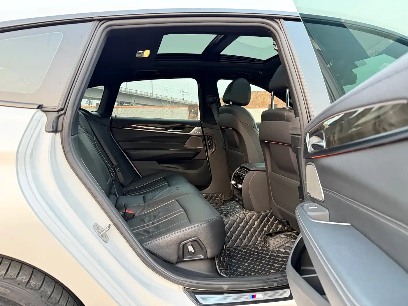 BMW 6 Series GT 2019 630i M Sport Package фото 17