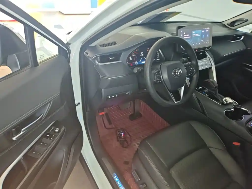 Toyota Venza 2023 2023 2.0L CVT FWD Premium