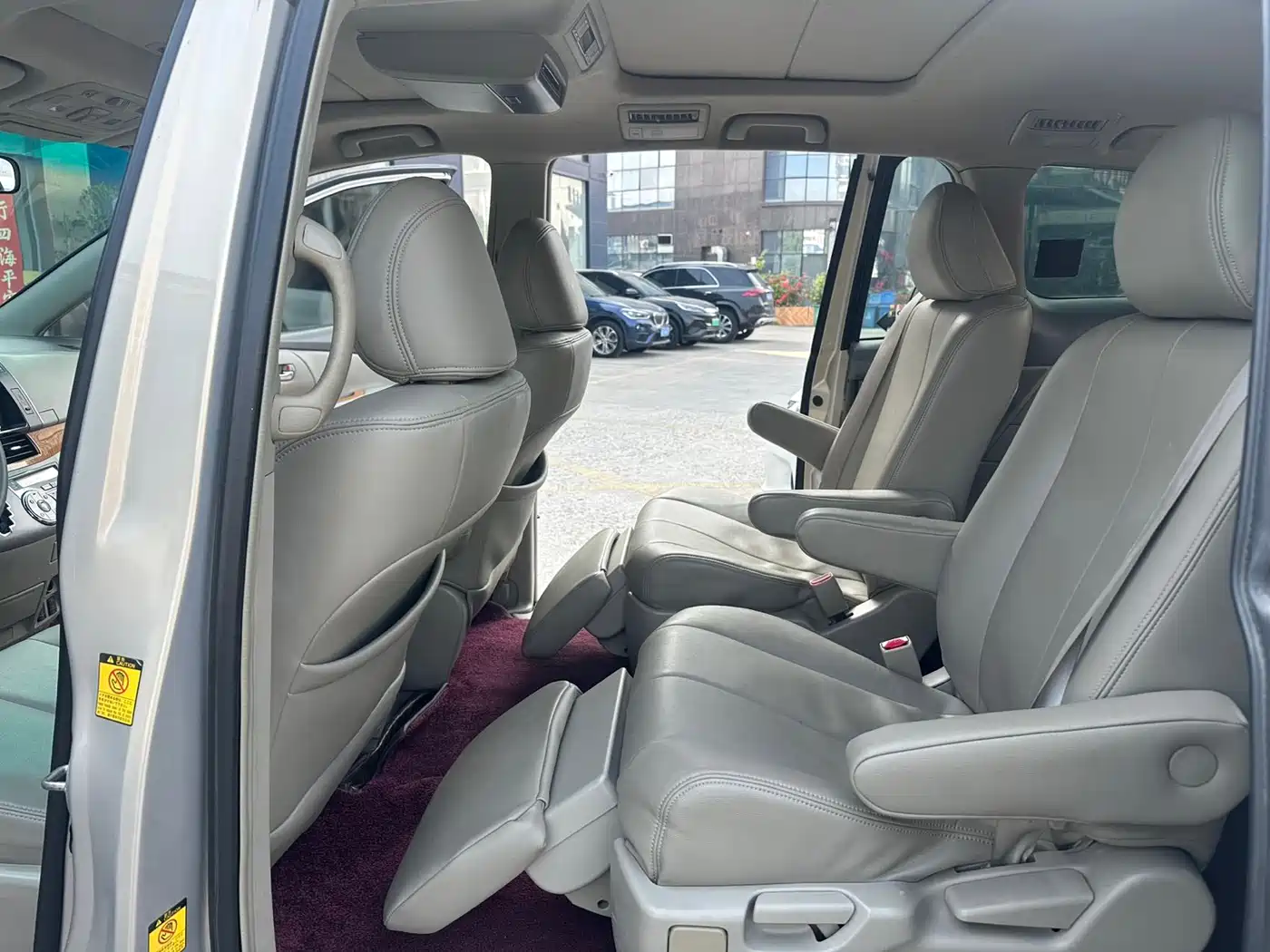 Toyota Previa фото 9