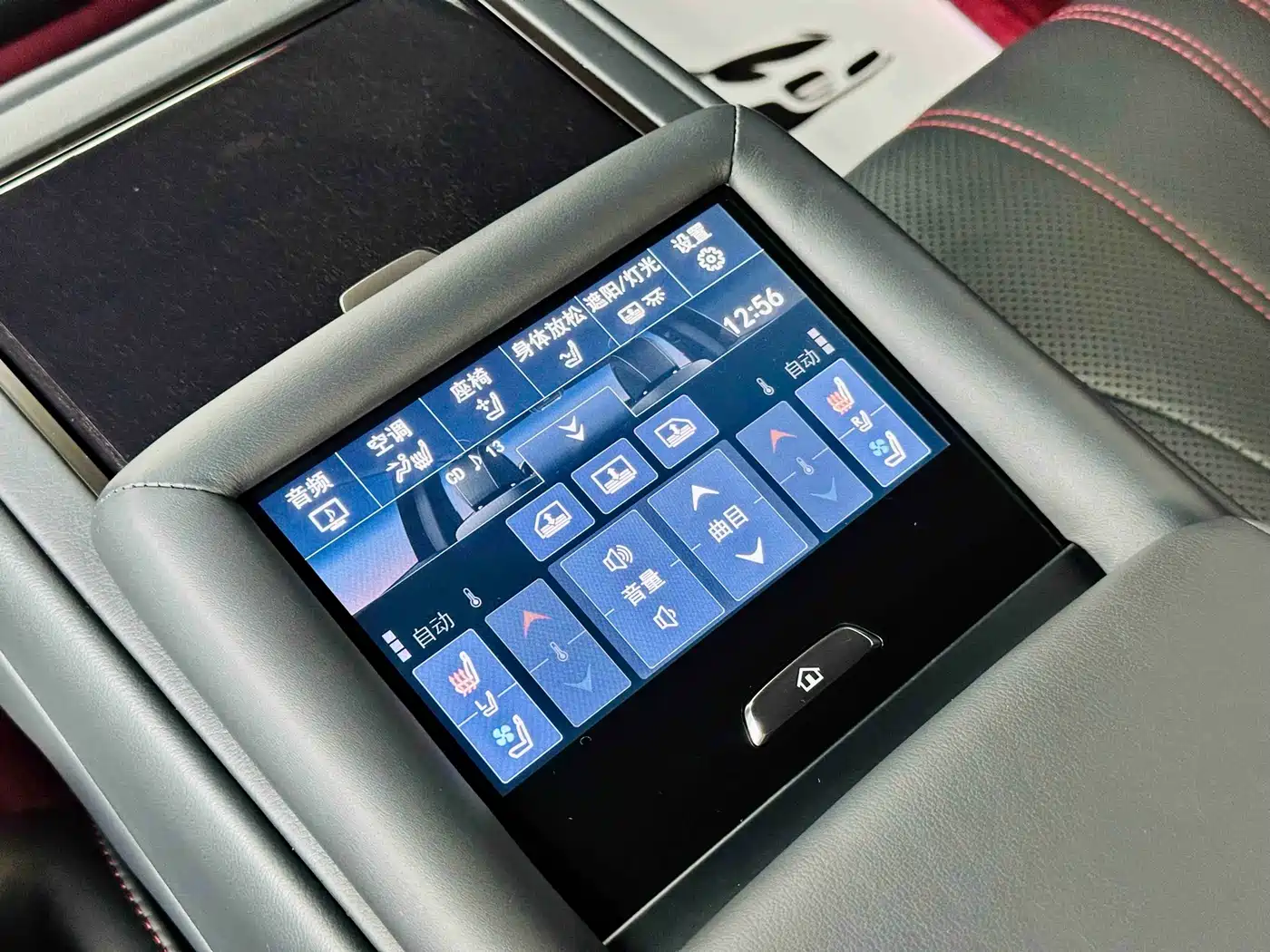 Lexus LS 2021 500h Executive Edition фото 14