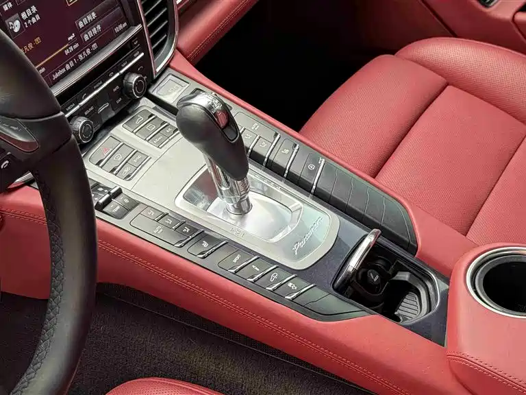 Porsche Panamera 2014 Panamera 3.0T фото 10