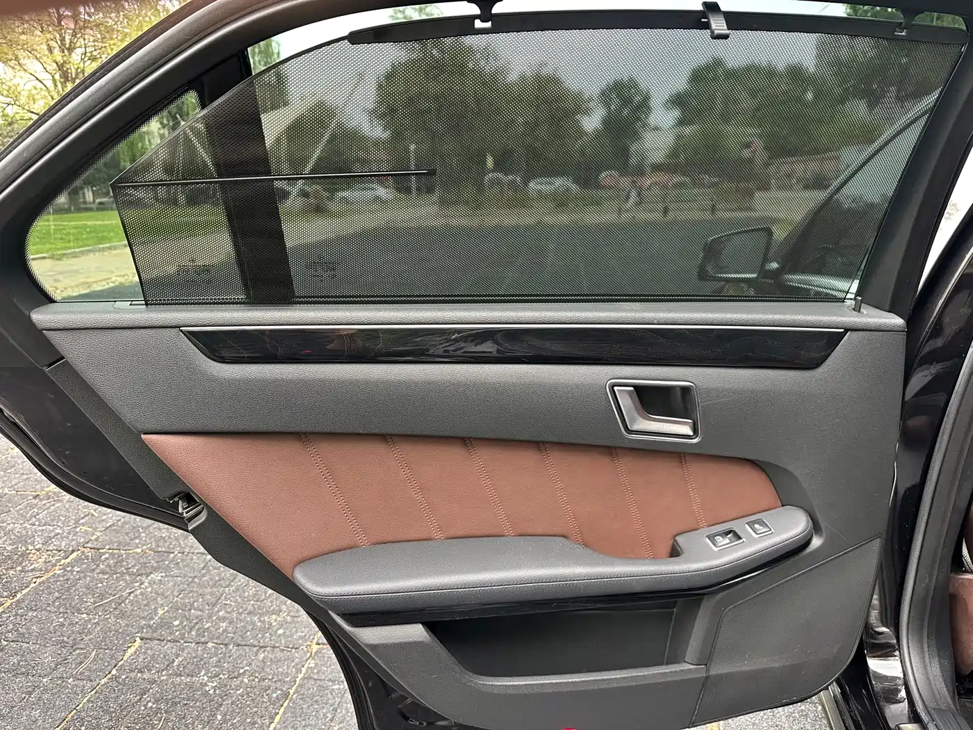 Mercedes-Benz E-Class 2012 E 300 L Fashion фото 15