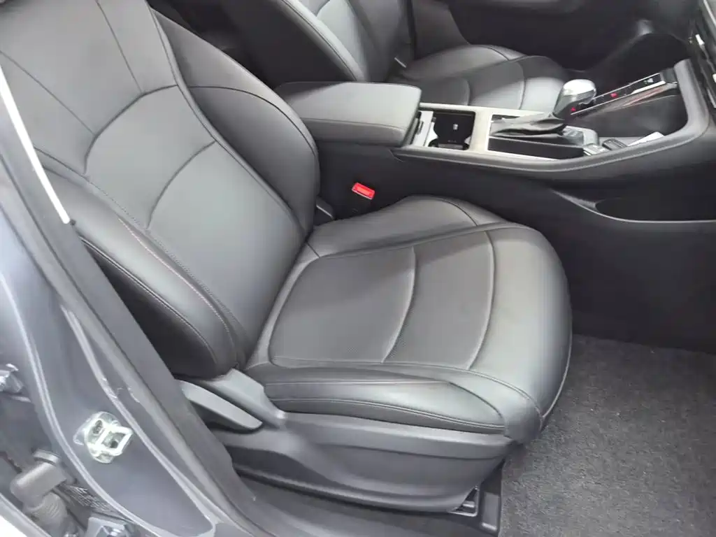 Roewe i5 2025 2023 1.5L CVT Luxury Edition