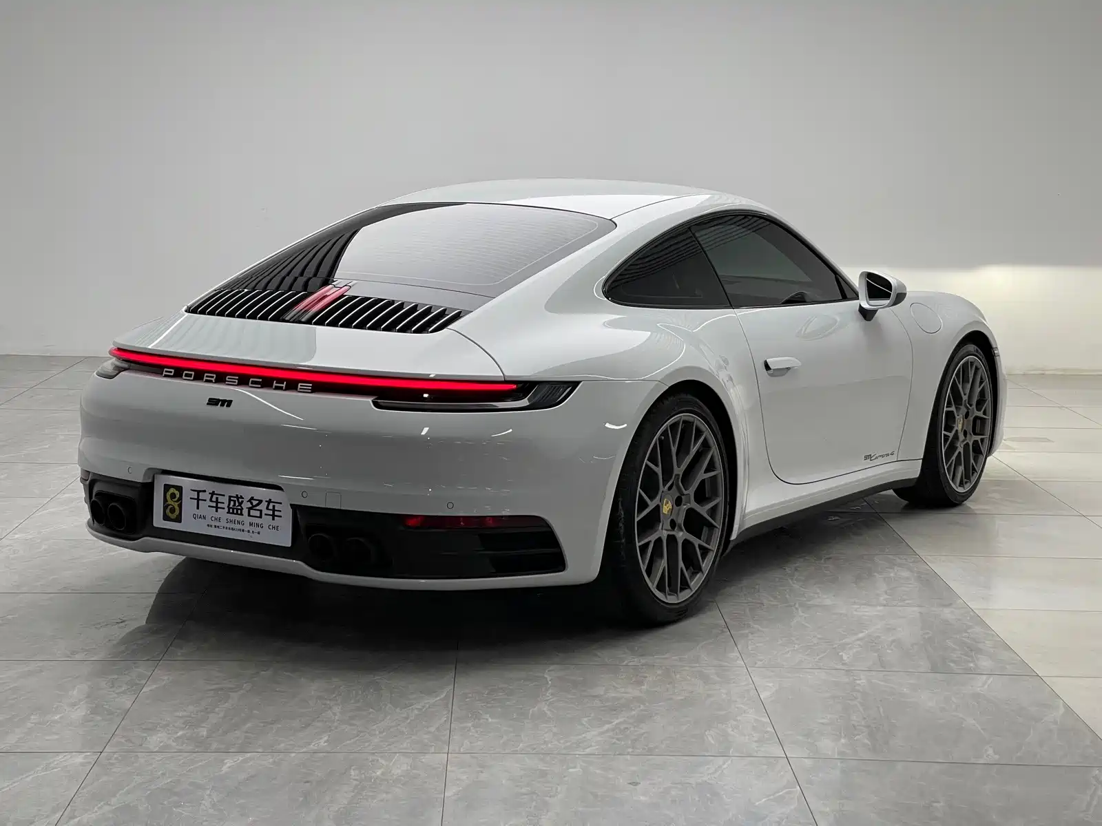 صورة 6 - Porsche 911