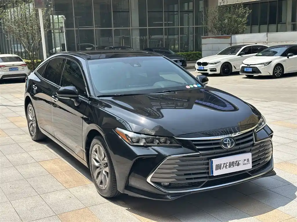 Toyota Avalon 2019 Hybrid 2.5L Luxury Edition China VI фото 4