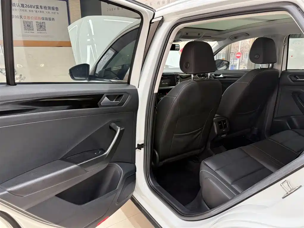 Volkswagen T-ROC 2022 280TSI DSG 2WD Comfort PLUS фото 17