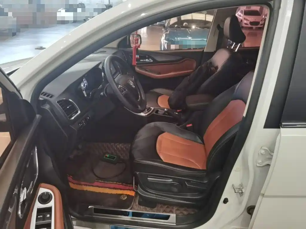 Baojun 560 2017 2016 1.8L iAMT Elite