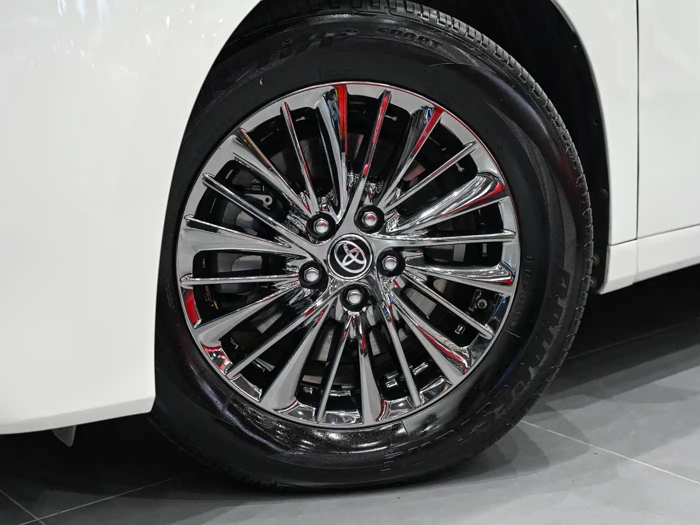 Toyota Alphard 2021 Hybrid 2.5L Premium фото 24