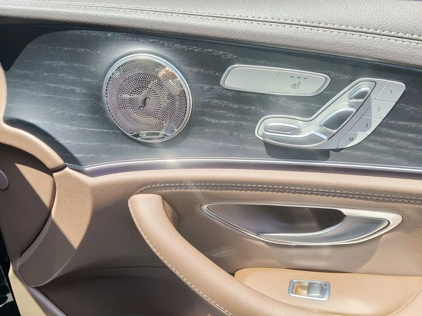 Mercedes-Benz E-Class 2023 E 300 L Sport Fashion фото 12