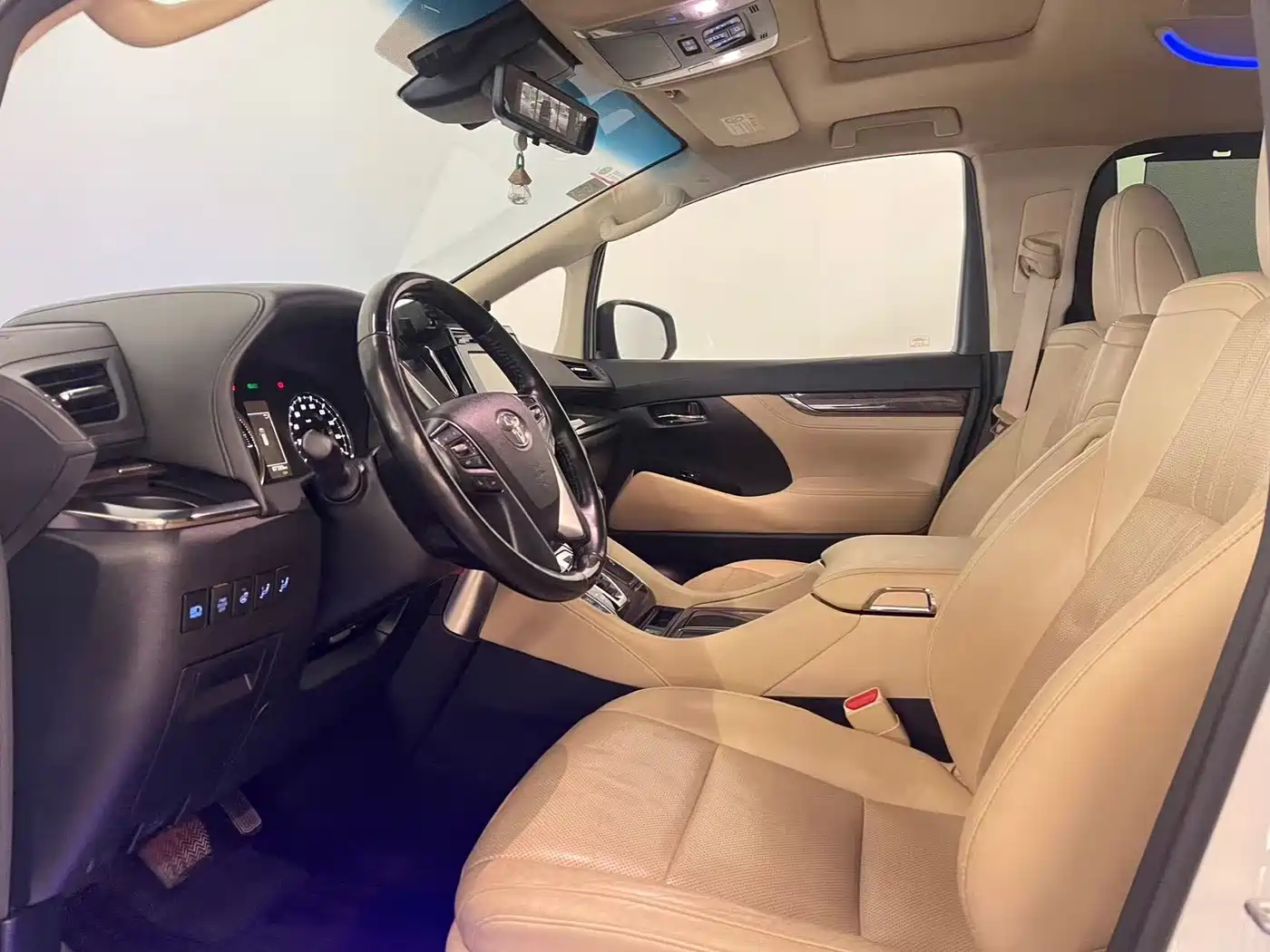 Toyota Vellfire 2020 2019 Hybrid 2.5L HV Premium Edition