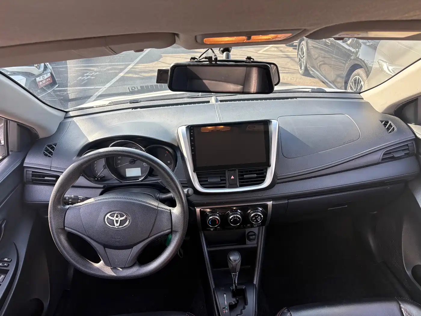 Toyota YARiS L Zhi Xuan 2020 Zhi Xuan X 1.5L CVT Leading фото 4