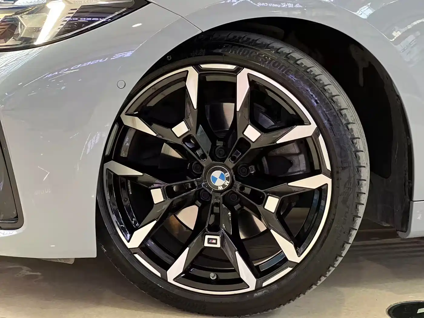 BMW 4 Series 2024 430i M Sport Shadow Edition фото 16