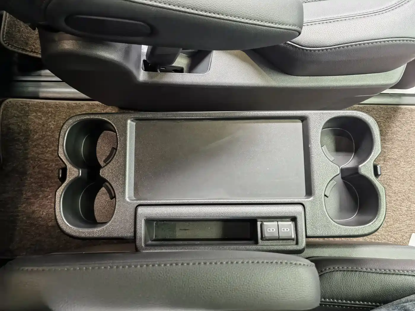Toyota Sienna 2023 2.5L Hybrid Premium Edition фото 21