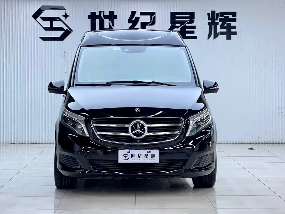 Mercedes-Benz V-Class 2018 V 260 L Premium Long Wheelbase Edition China VI фото 3