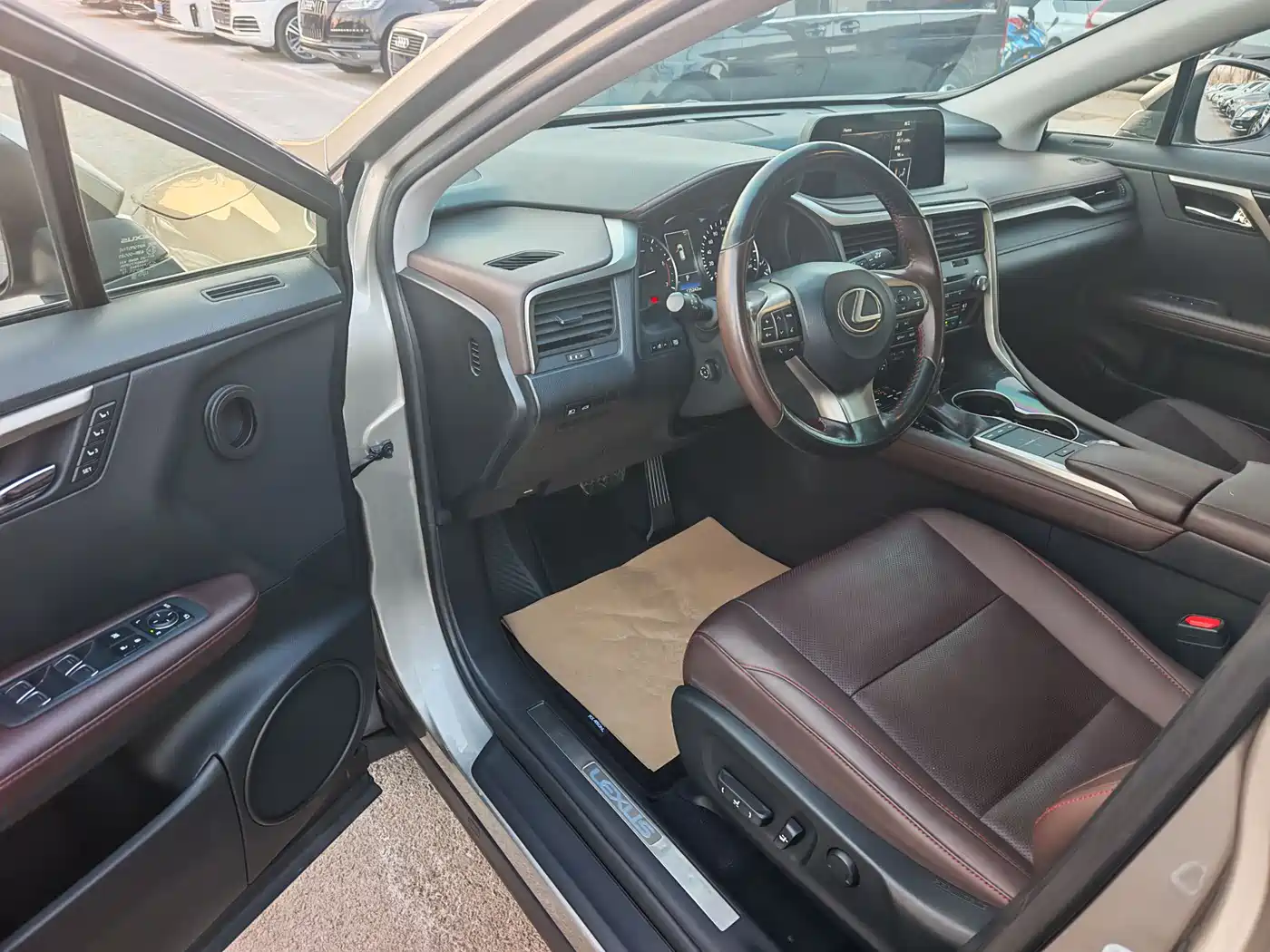 Lexus RX 2020 300 2WD Comfort Edition China V фото 7